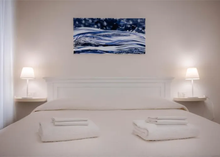 Art Novella Gallery